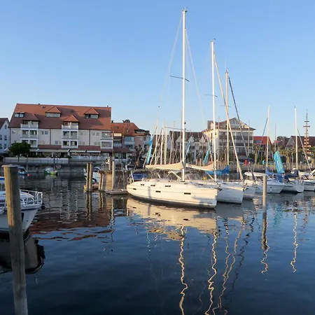 Strandgut - Seenahe Maisonette Mit Parkplatz Und Suedbalkon شقة *